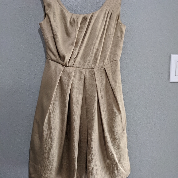 Dress - Picture 5 of 6